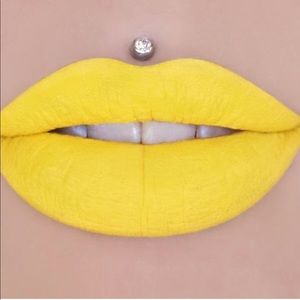 Jeffree Star Cosmetics Queen Bee